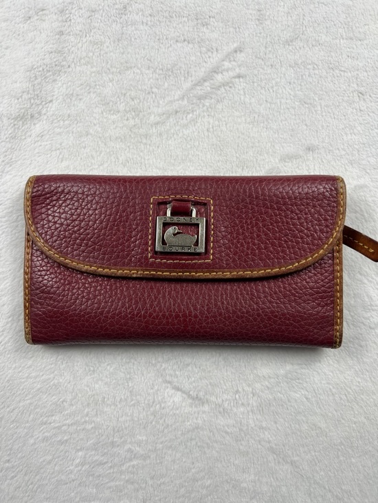 Dooney & Bourke Handbags - Dooney & Bourke Pebble Grain Continental Clutch Wallet